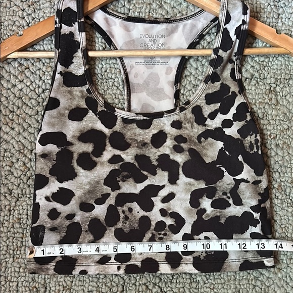 Evolution and Creation Black and Gray Sleeveless Crop Tank Top - Picture 5 of 6
